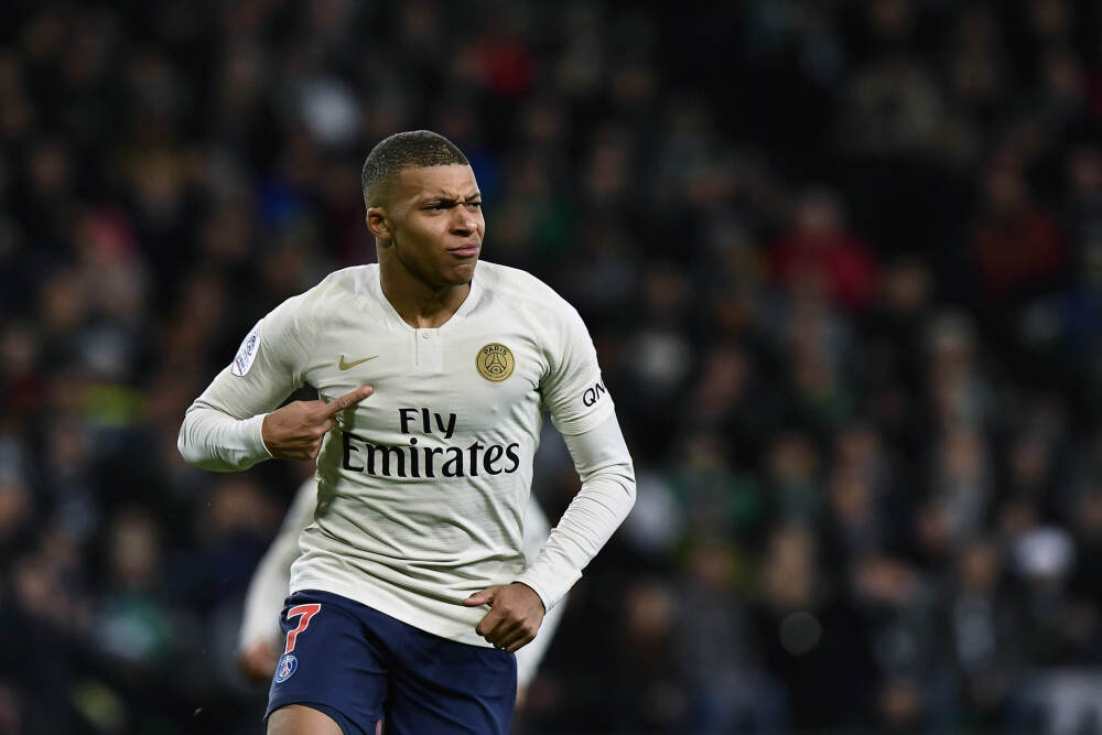 球员挤破头当海港备胎, 理由就是钱多事少冠军稳, 能够准时发工资